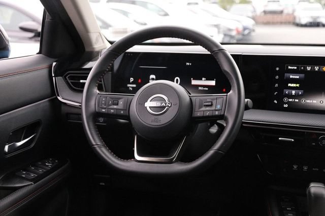 Certified 2025 Nissan Kicks SR FWD image 24