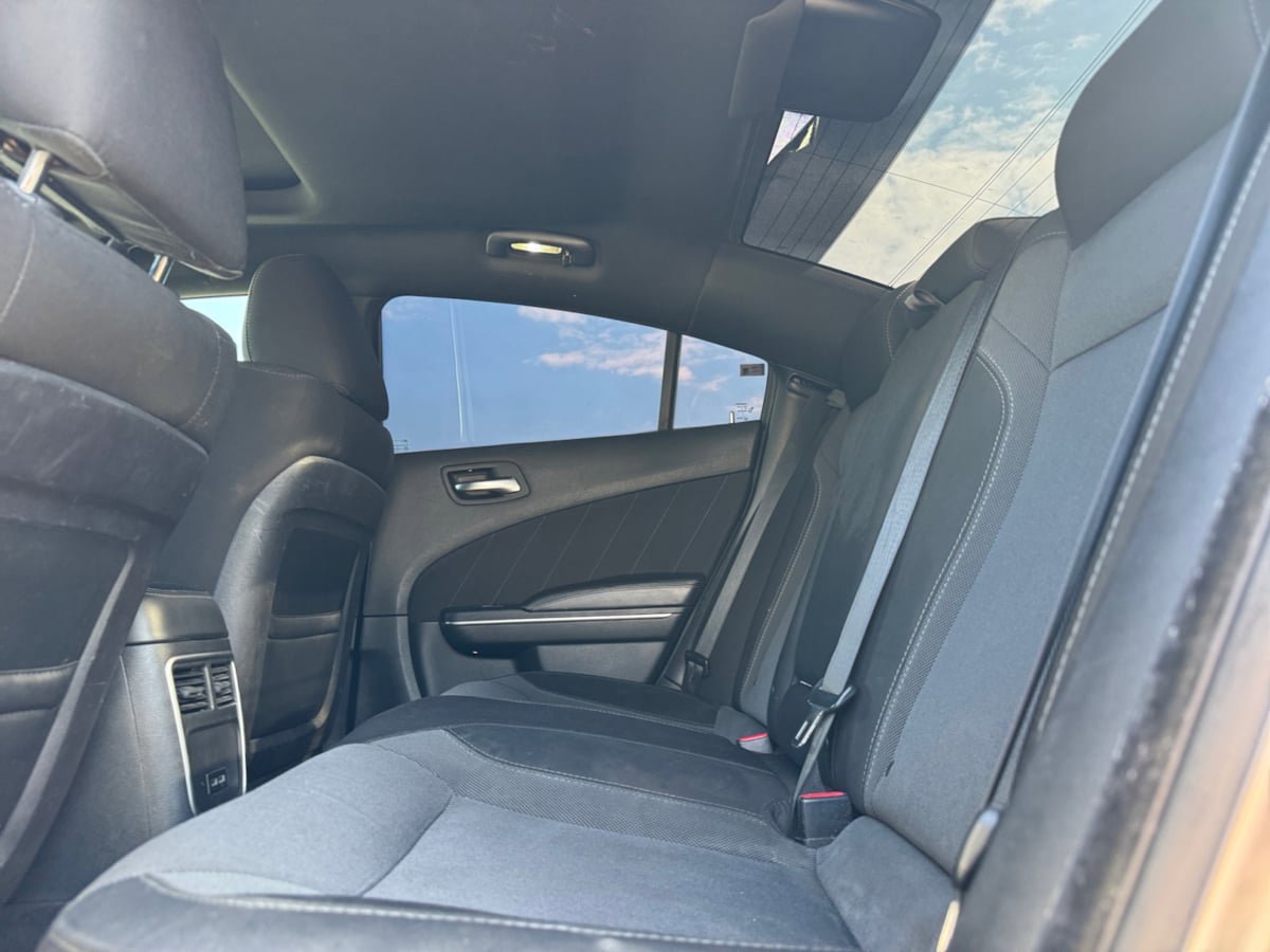 Used 2016 Dodge Charger R/T w/ Navigation & Travel Group RWD image 17