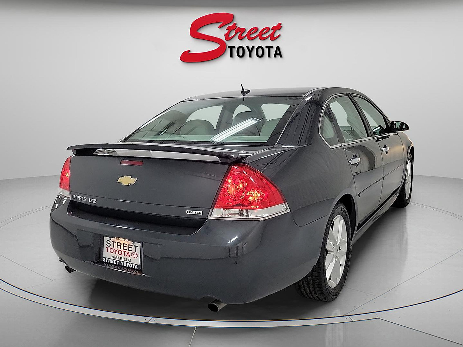 Used 2016 Chevrolet Impala LTZ FWD image 5