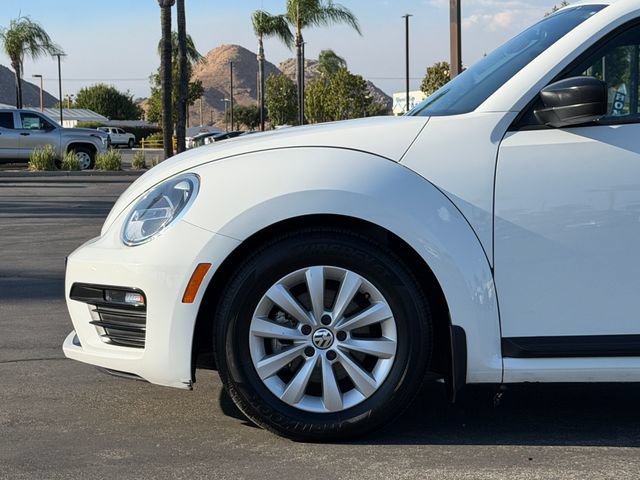 Used 2018 Volkswagen Beetle 2.0T S FWD image 21