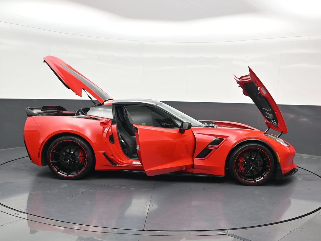 Used 2018 Chevrolet Corvette Grand Sport RWD image 34