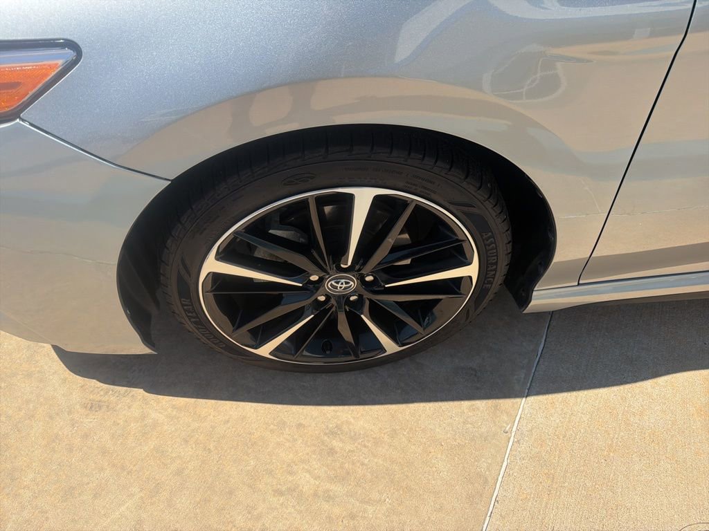 Used 2020 Toyota Camry XSE image 34