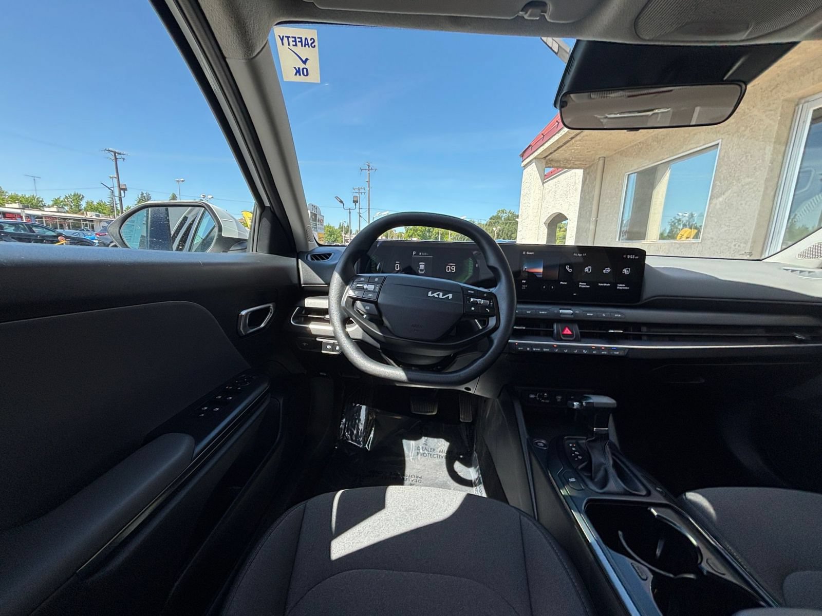 Used 2025 Kia K4 FWD image 33