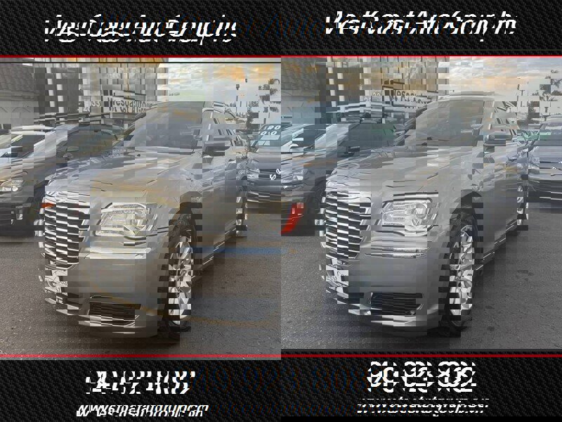 Used 2014 Chrysler 300 image 1