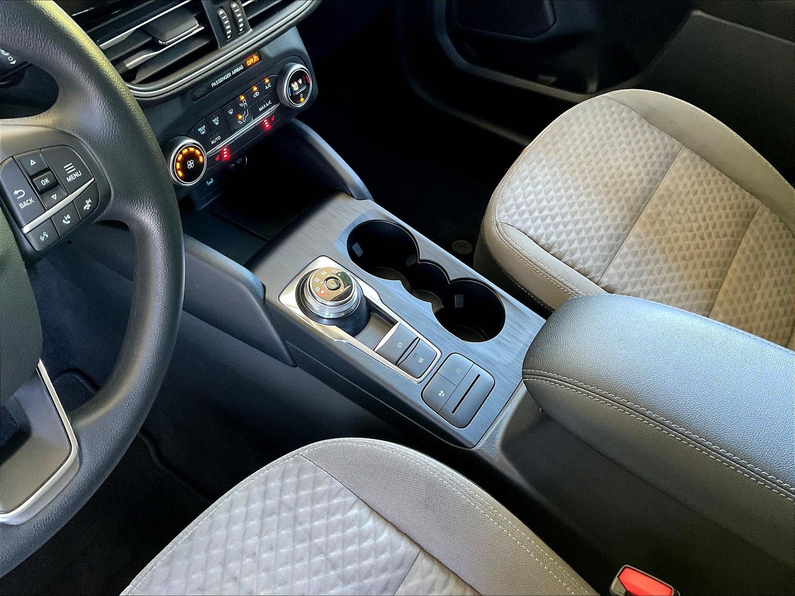 Used 2020 Ford Escape SE FWD image 18