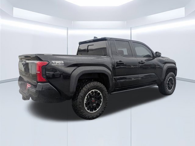 Used 2024 Toyota Tacoma TRD Sport image 3