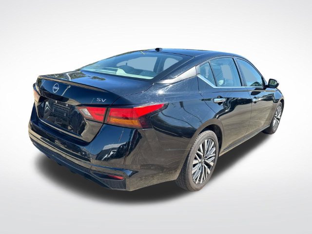 Used 2024 Nissan Altima 2.5 SV FWD image 9