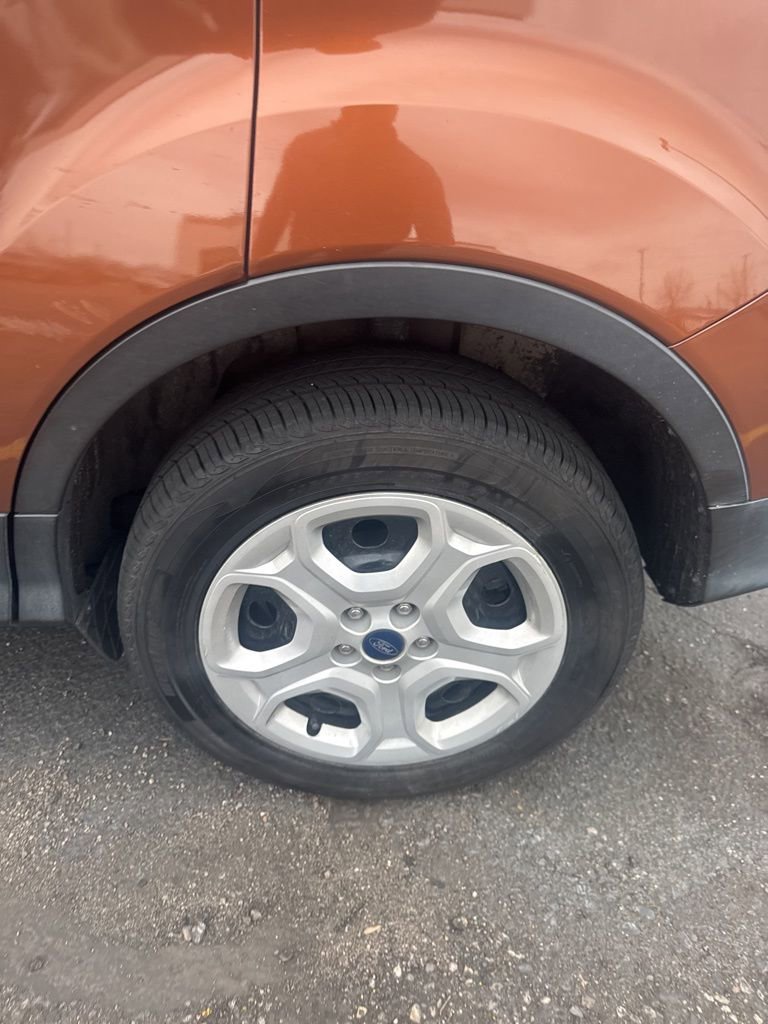 Used 2017 Ford Escape S FWD image 5