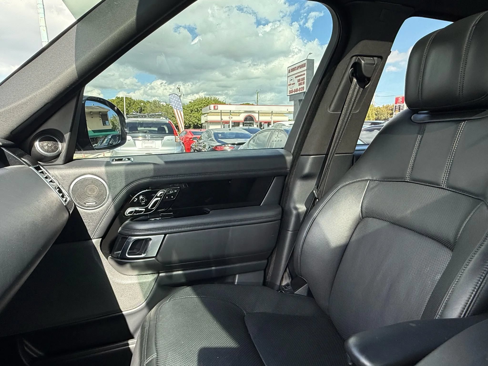 Used 2019 Land Rover Range Rover Supercharged AWD/4WD image 14