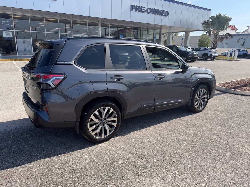 Used 2025 Subaru Forester Touring w/ Popular Package - Touring AWD/4WD image 3