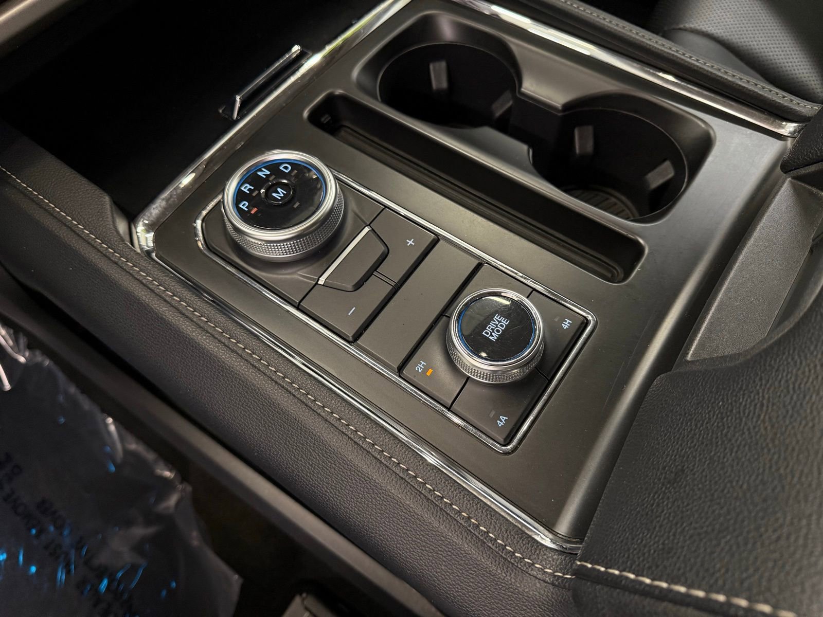 Used 2024 Ford Expedition XLT image 15