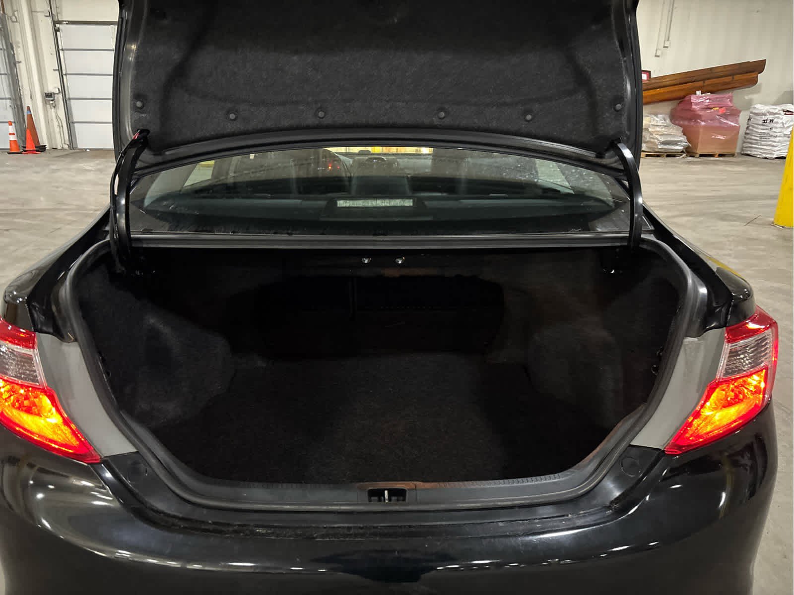 Used 2013 Toyota Camry SE image 7