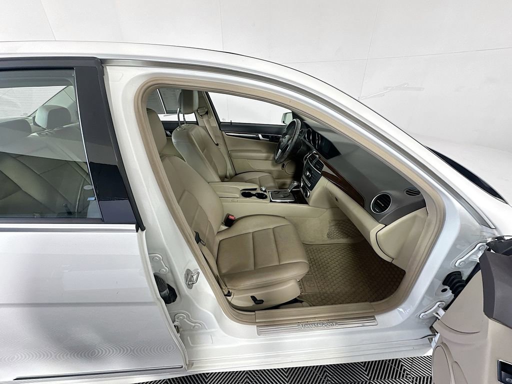 Used 2013 Mercedes-Benz C 300 4MATIC Sedan image 29