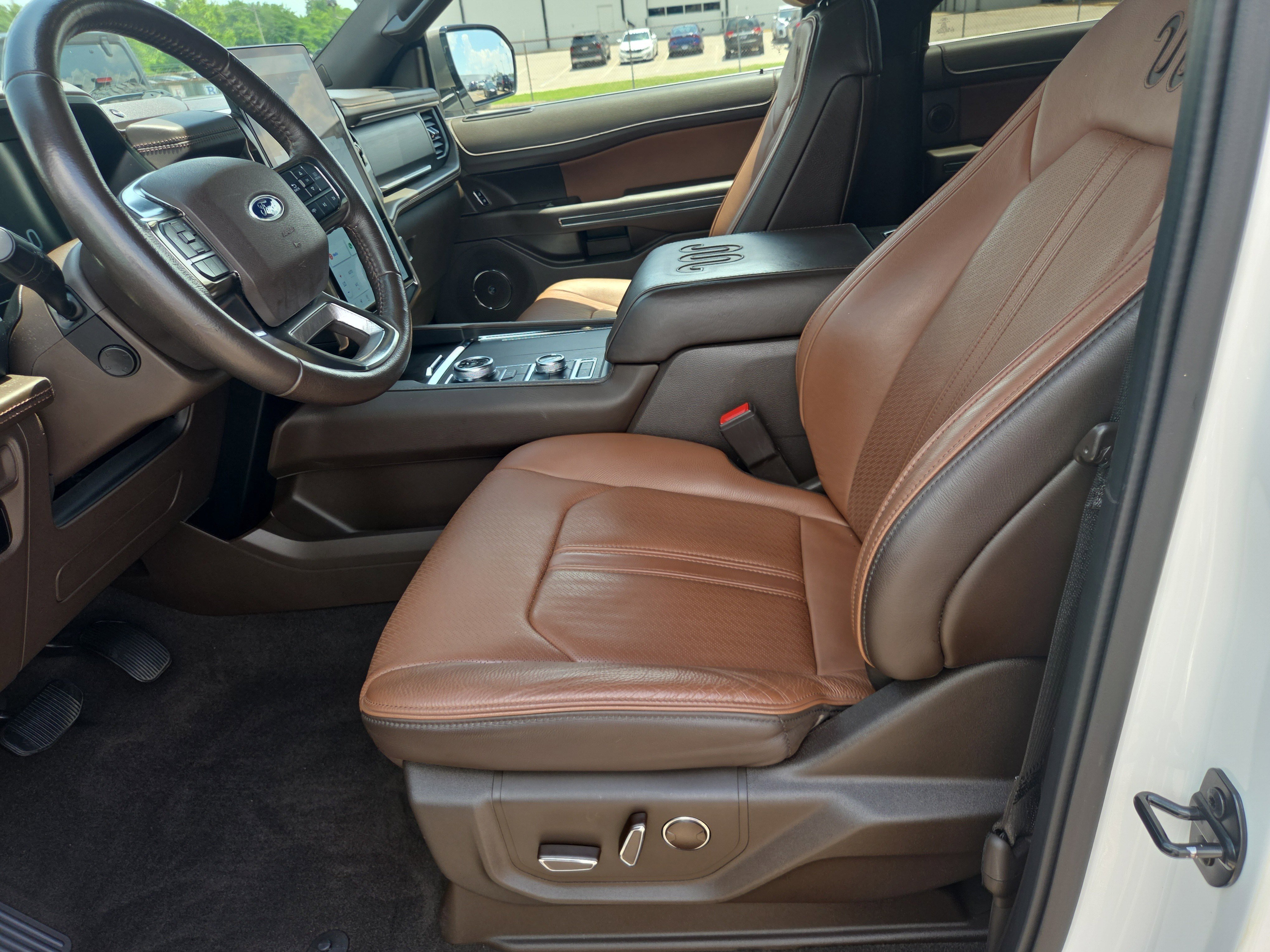 Used 2023 Ford Expedition King Ranch AWD/4WD image 5