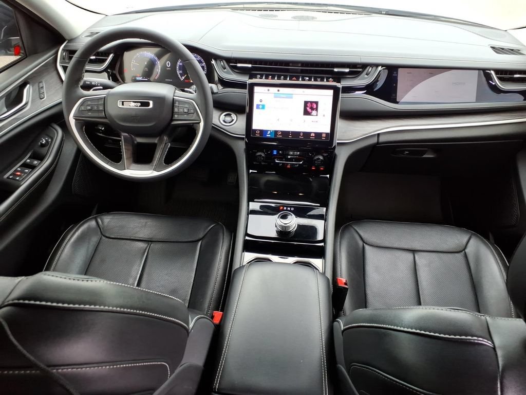 Used 2023 Jeep Grand Cherokee L Limited w/ Luxury Tech Group II RWD image 19
