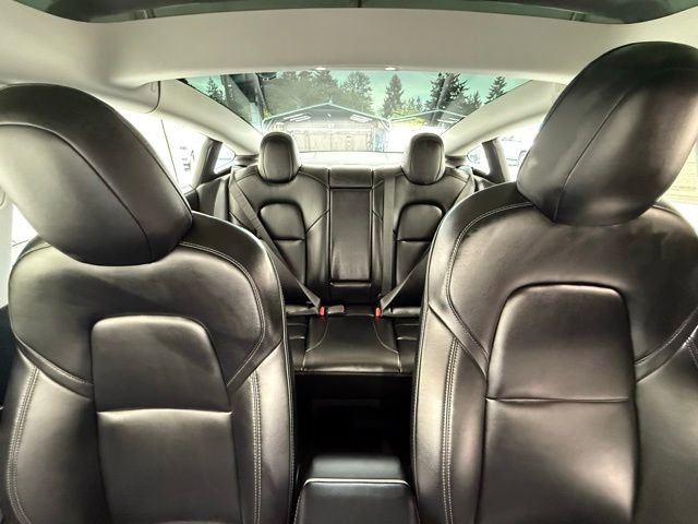 Used 2022 Tesla Model 3 Performance image 30