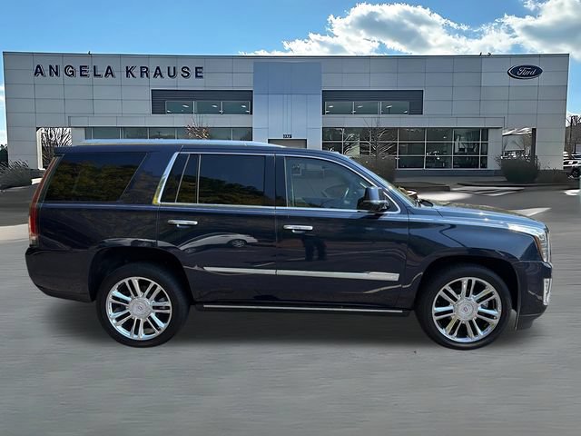 Used 2020 Cadillac Escalade Premium Luxury AWD/4WD image 10