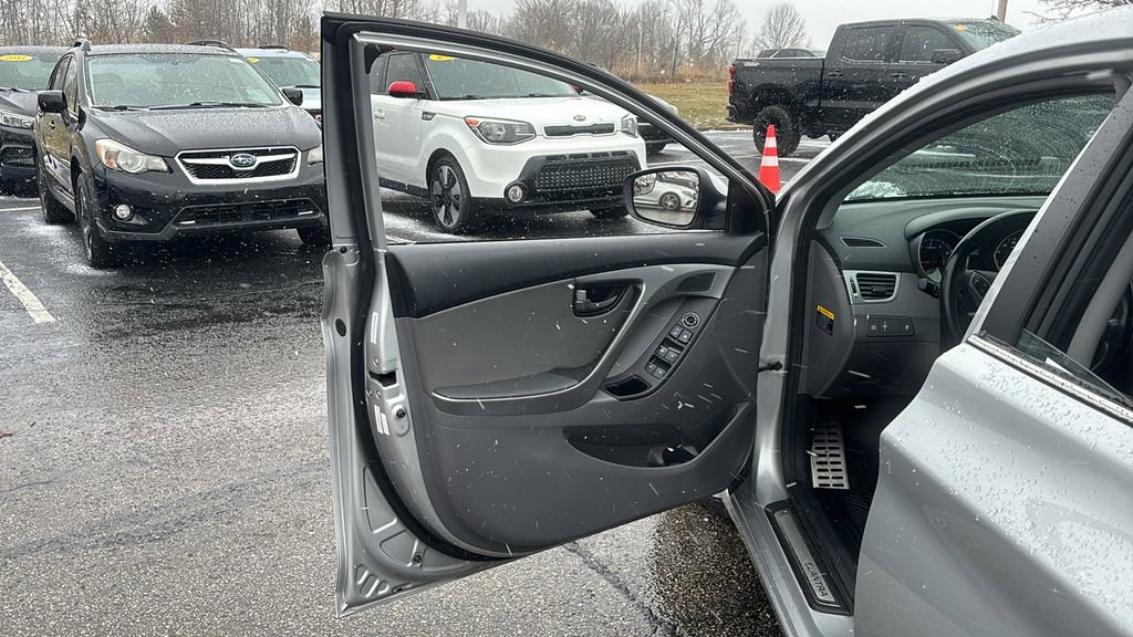Used 2014 Hyundai Elantra Sport image 11