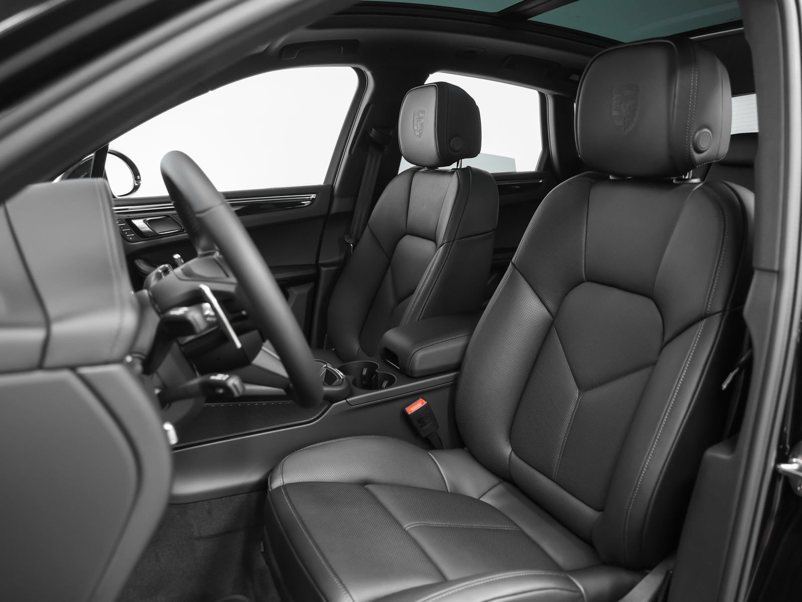 New 2026 Porsche Macan S AWD/4WD image 5