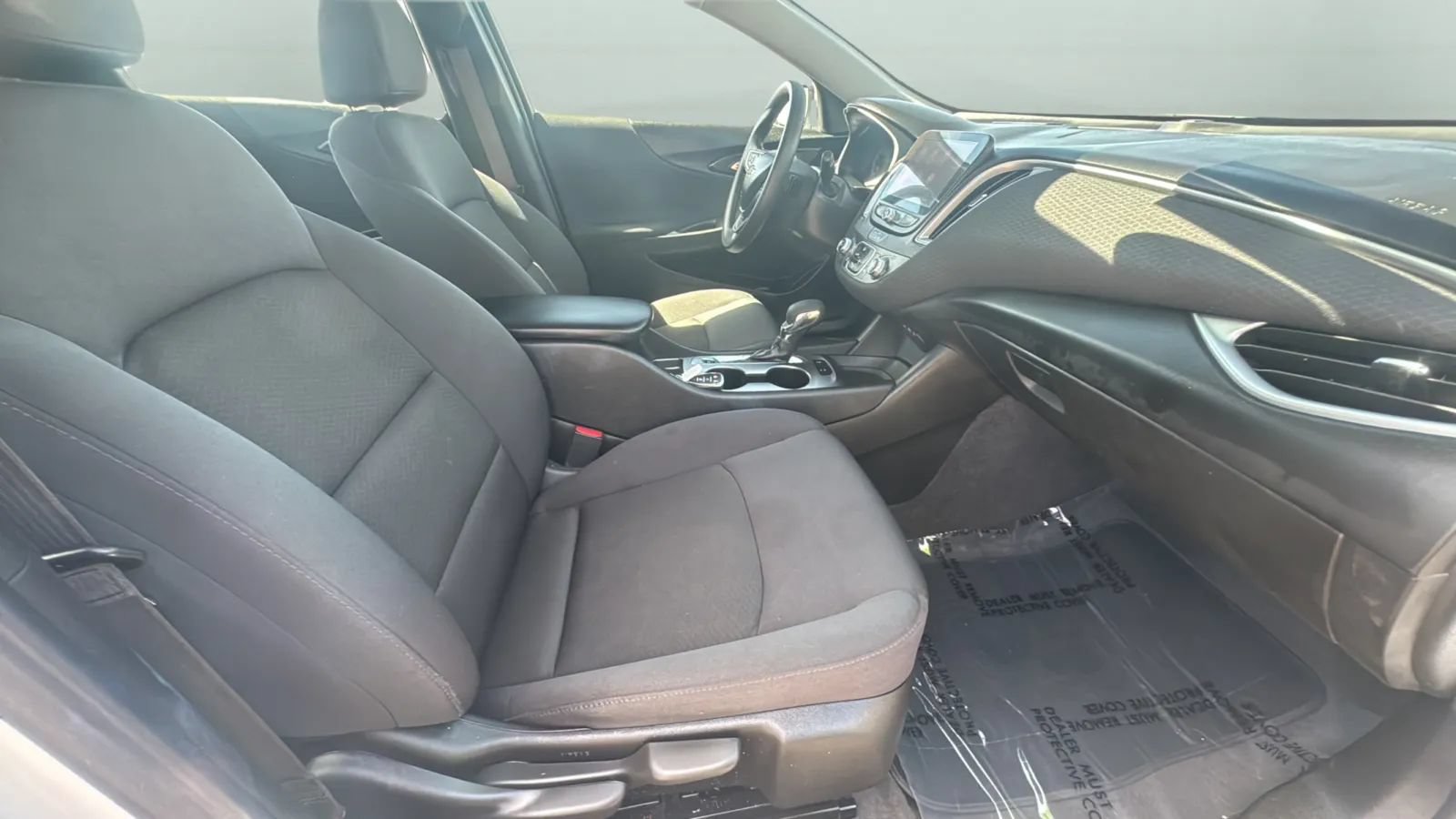 Used 2025 Chevrolet Malibu LS FWD image 25