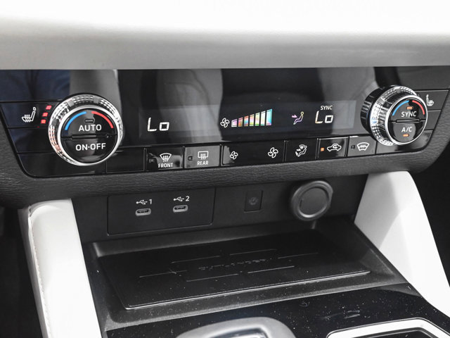 New 2025 Mitsubishi Outlander SE image 21