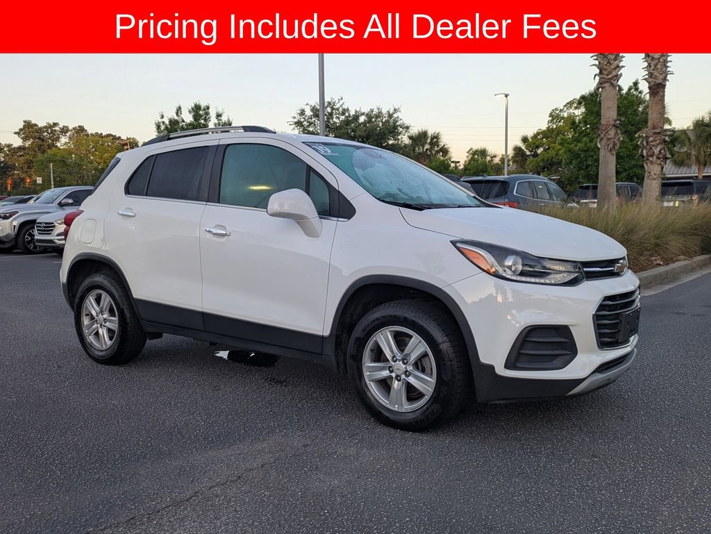 Used 2019 Chevrolet Trax LT w/ LT Convenience Package AWD/4WD image 2