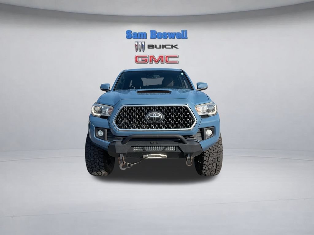 Used 2019 Toyota Tacoma TRD Sport AWD/4WD image 4