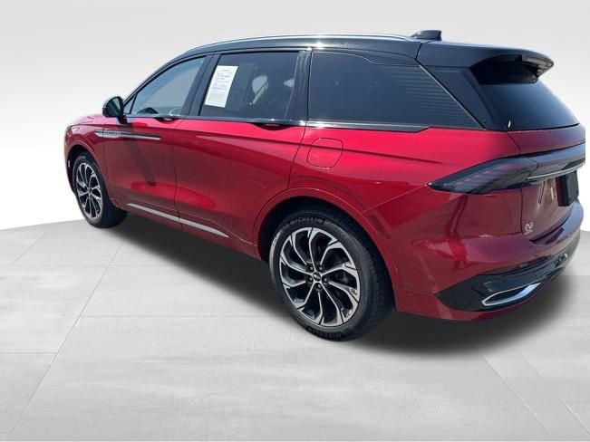 Used 2024 Lincoln Nautilus Reserve AWD/4WD image 28