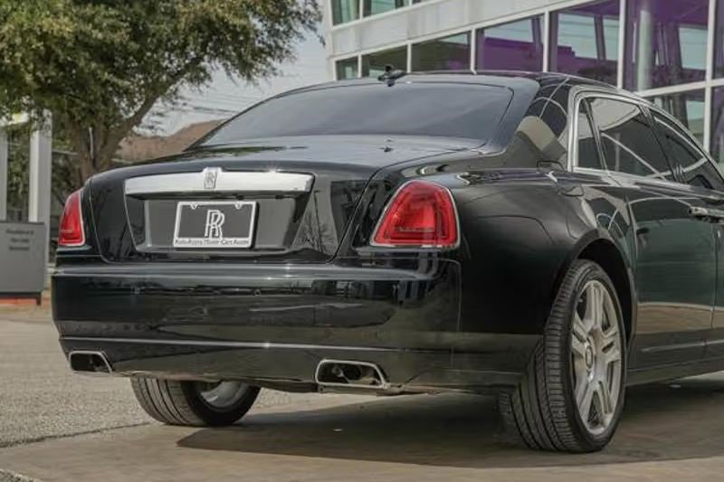Certified 2016 Rolls-Royce Ghost Extended Wheelbase image 12