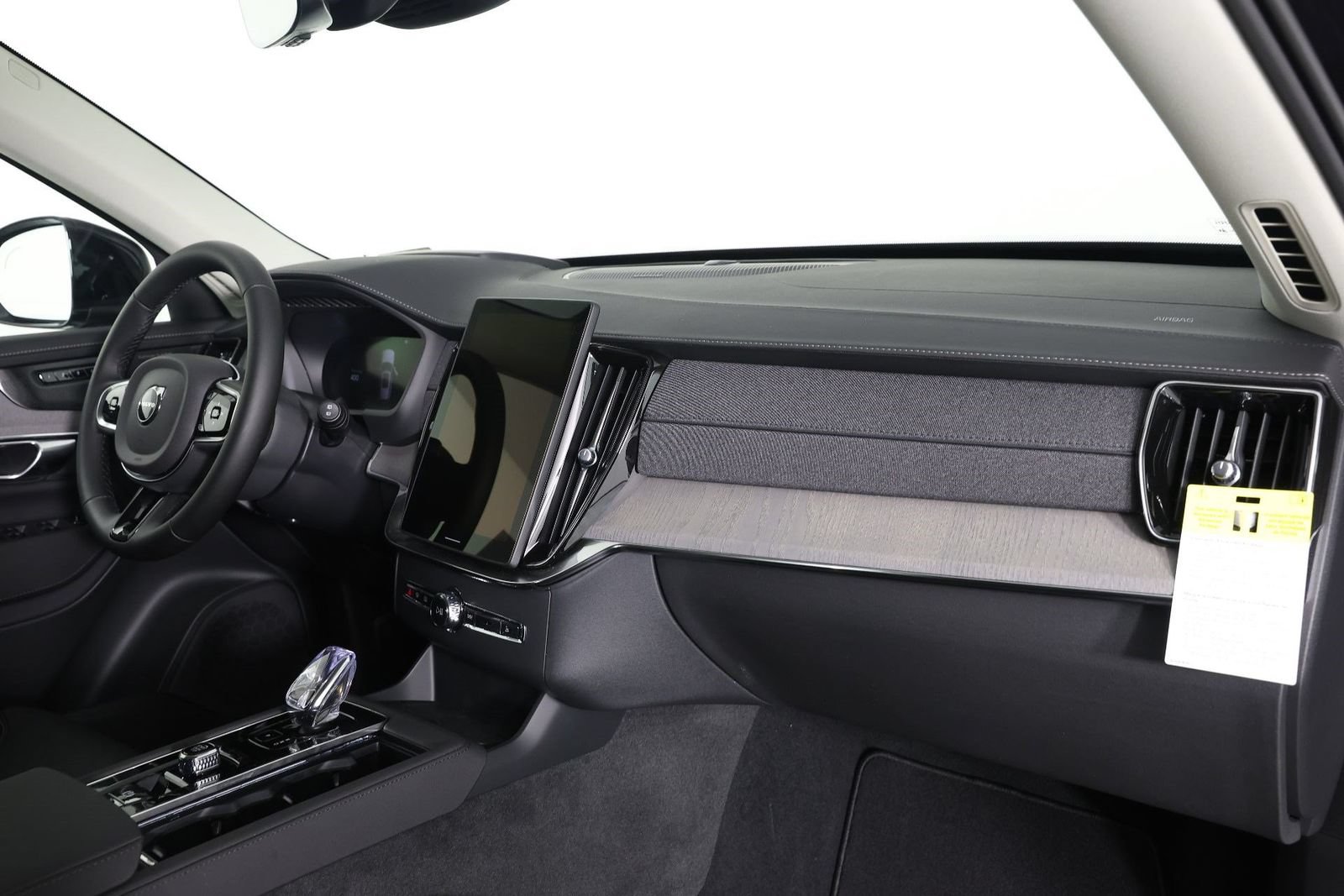 New 2026 Volvo XC90 T8 Ultra w/ Protection Package AWD/4WD image 9