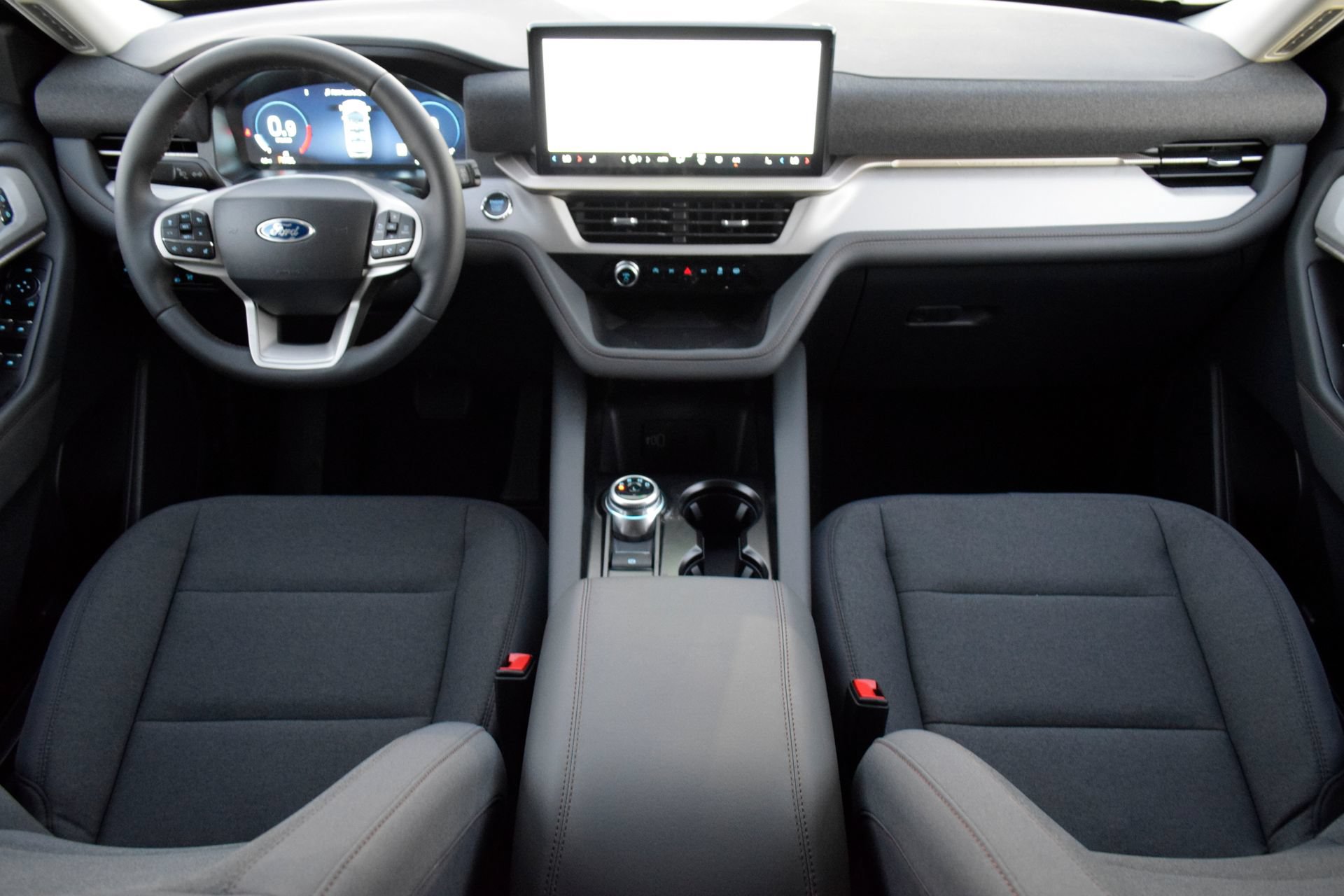 New 2026 Ford Explorer Active RWD image 7