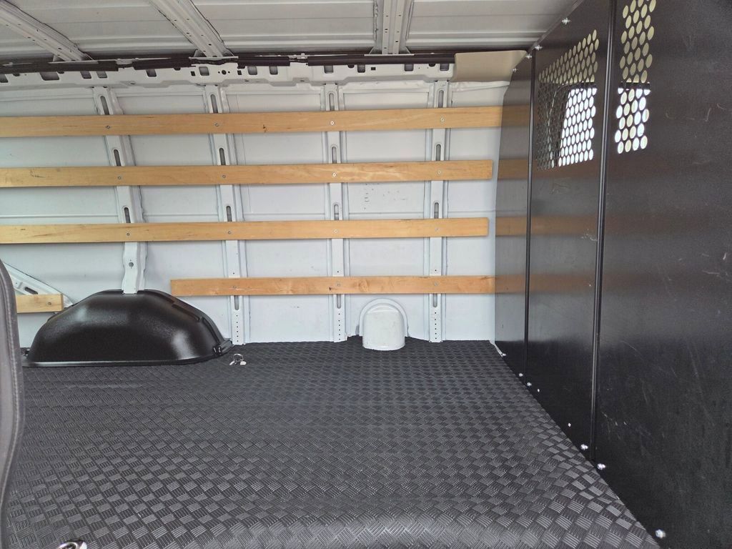 Used 2024 GMC Savana 2500 w/ Driver Convenience Package image 13