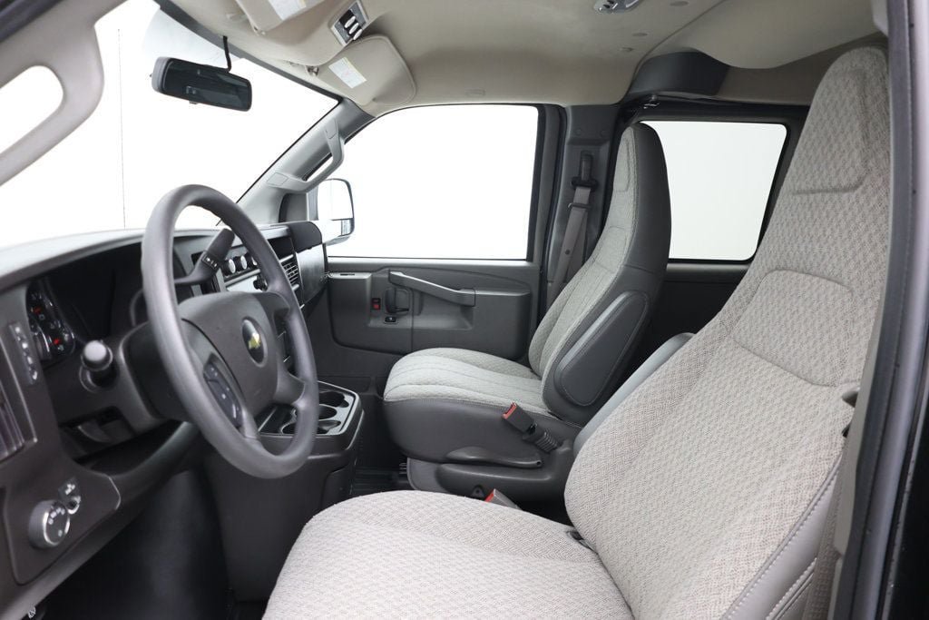 Used 2024 Chevrolet Express 3500 LS RWD image 16