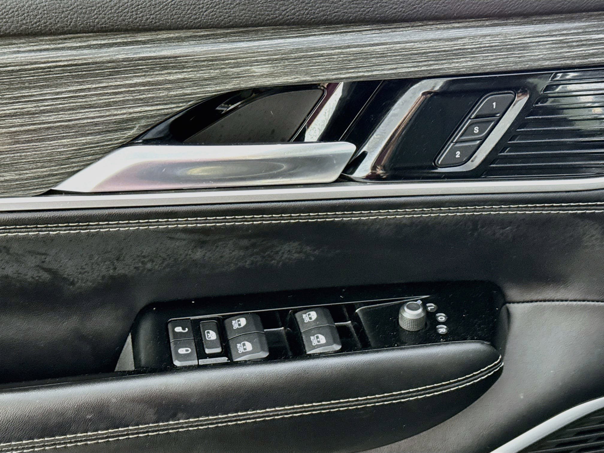 Used 2022 Jeep Wagoneer Series II AWD/4WD image 21