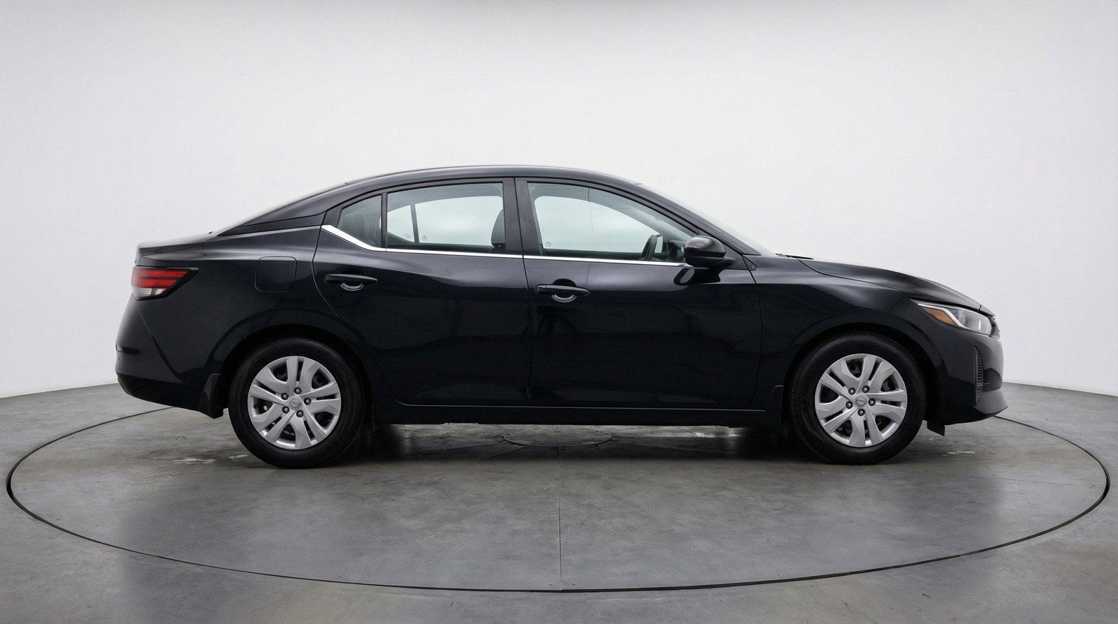 Used 2025 Nissan Sentra S FWD image 11