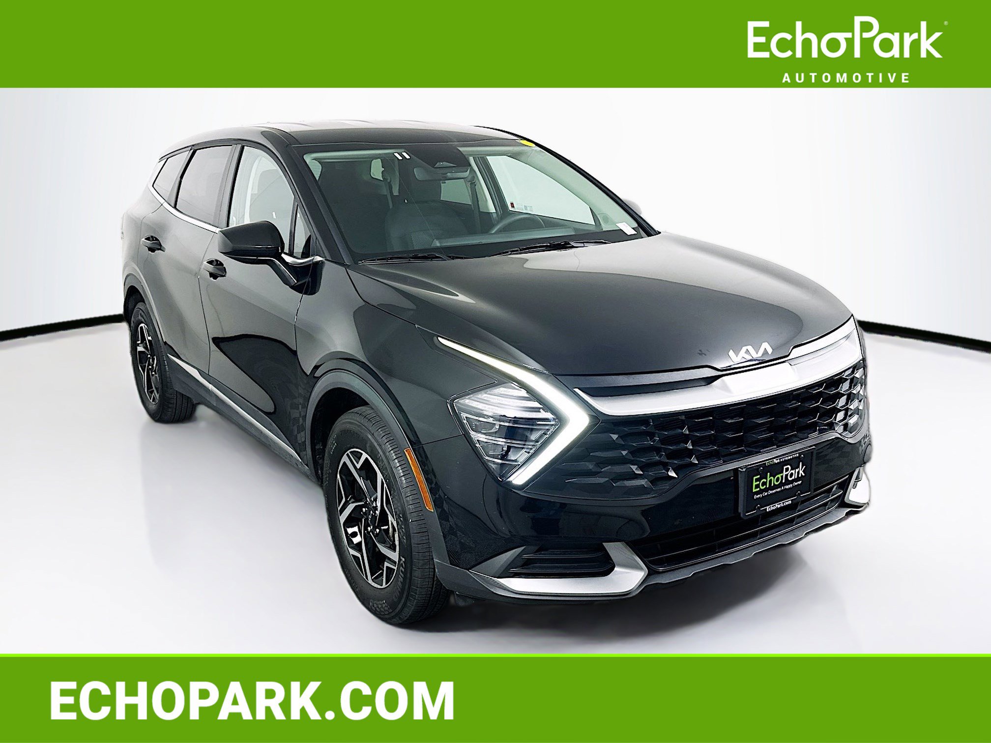 Used 2025 Kia Sportage LX image 1