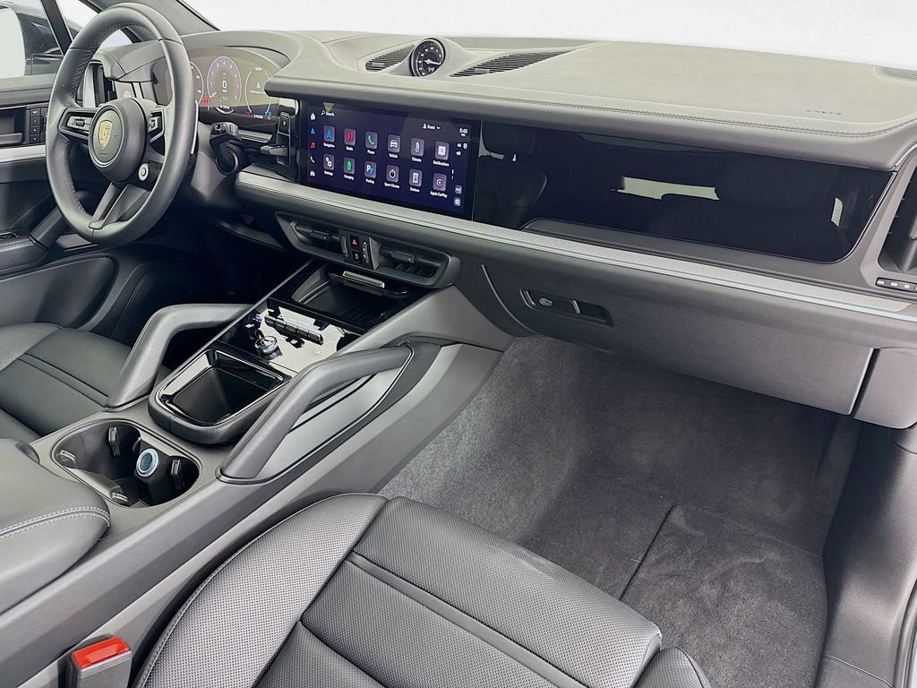 Certified 2025 Porsche Cayenne E-Hybrid AWD/4WD image 31