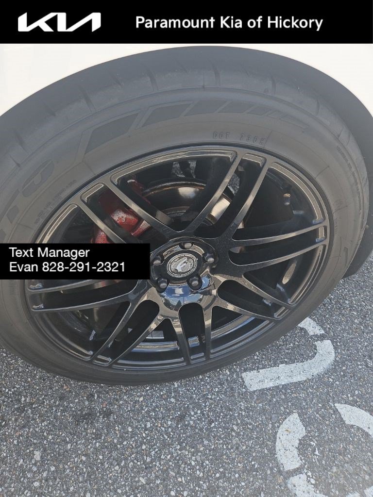 Used 2013 Ford Mustang GT Premium w/ Comfort Pkg RWD image 13