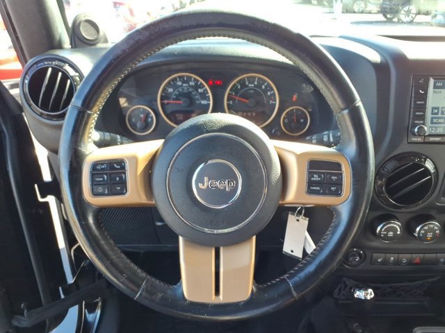 Used 2014 Jeep Wrangler Unlimited Sahara AWD/4WD image 18