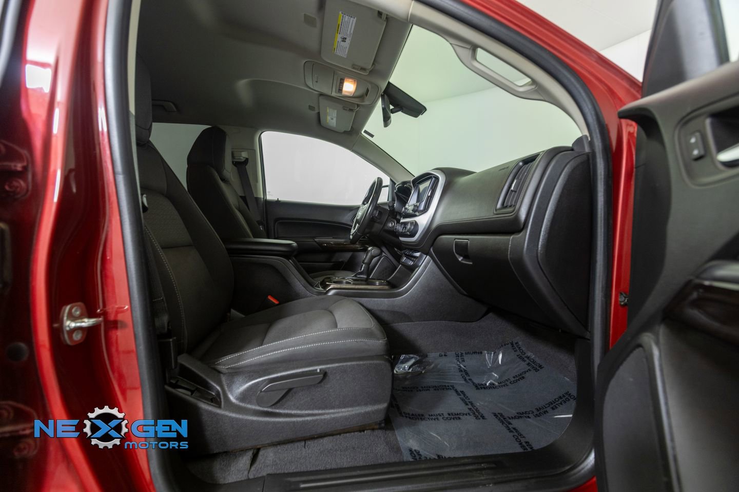 Used 2020 GMC Canyon SLE w/ Elevation Edition image 40