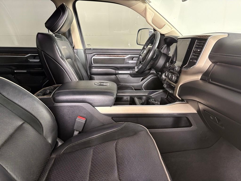 Used 2019 RAM 1500 Laramie AWD/4WD image 14
