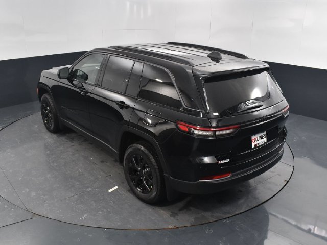 New 2026 Jeep Grand Cherokee Altitude AWD/4WD image 42