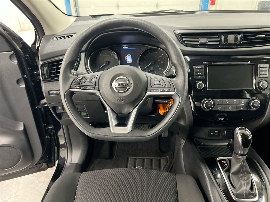 Used 2021 Nissan Rogue Sport S image 19