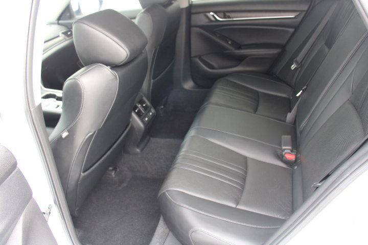 Used 2022 Honda Accord Touring image 14