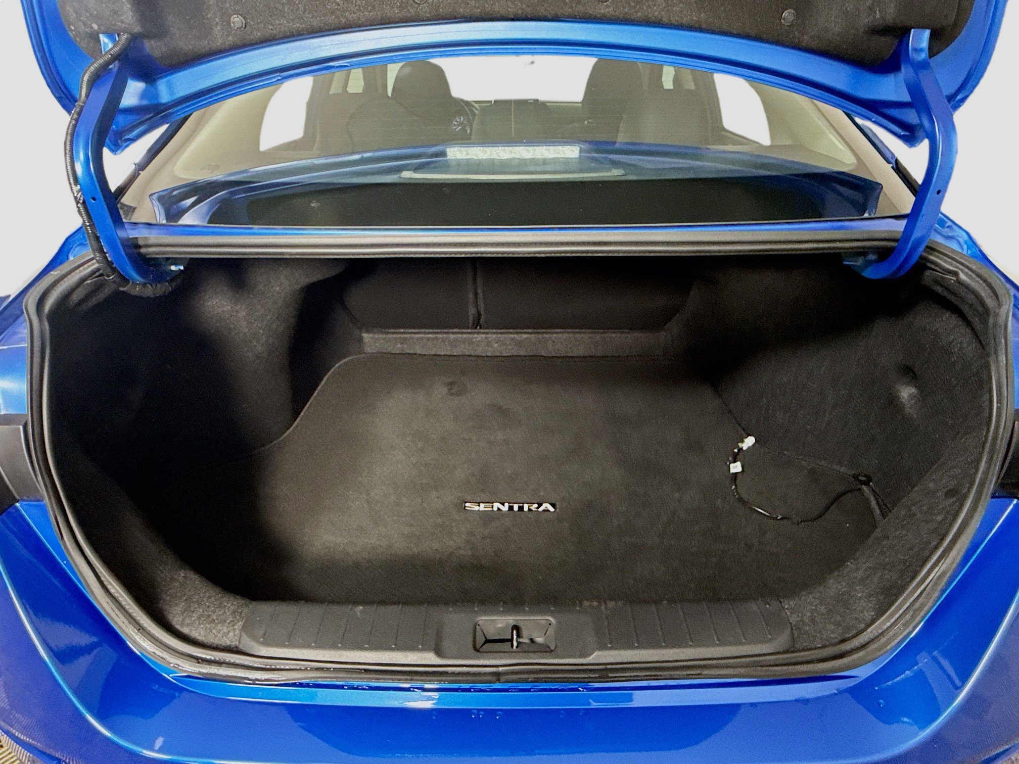 Used 2025 Nissan Sentra SR image 35