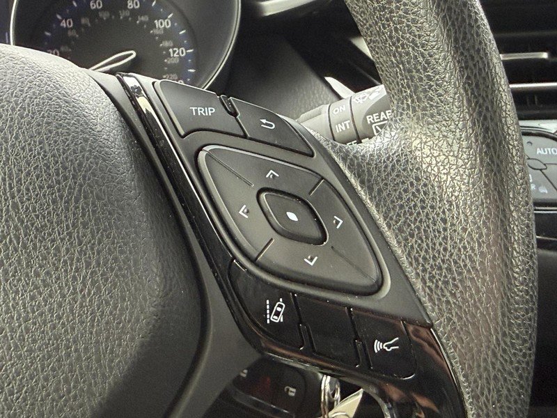 Used 2019 Toyota C-HR LE image 14