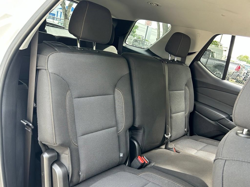 Used 2021 Chevrolet Traverse LS FWD image 43