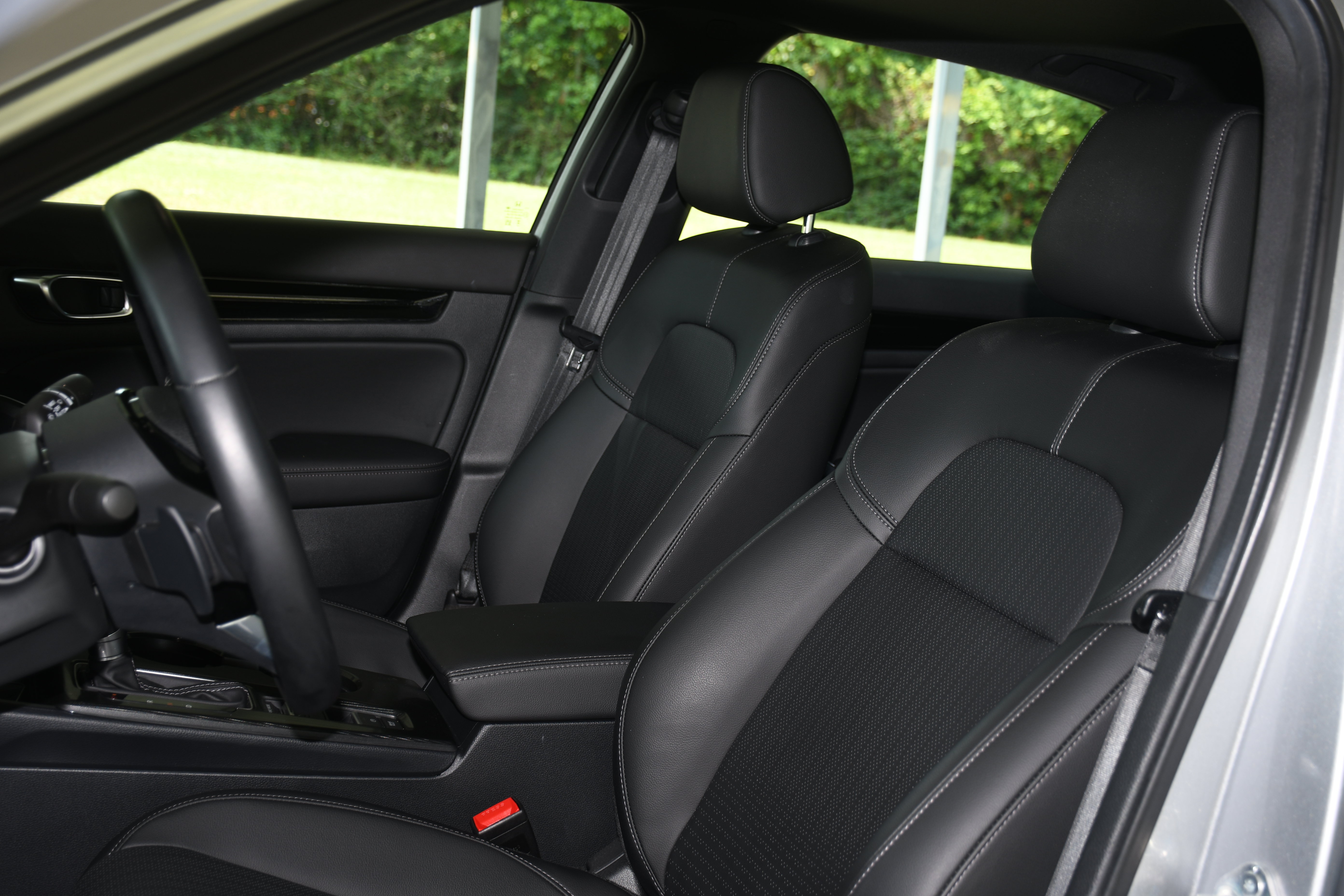 Certified 2025 Honda Civic Sport Touring image 12