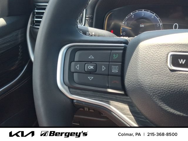 Used 2024 Jeep Wagoneer L Series II w/ Flexible Seating Group AWD/4WD image 25