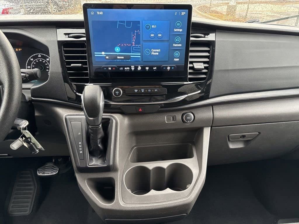 Used 2023 Ford Transit 350 XLT image 22